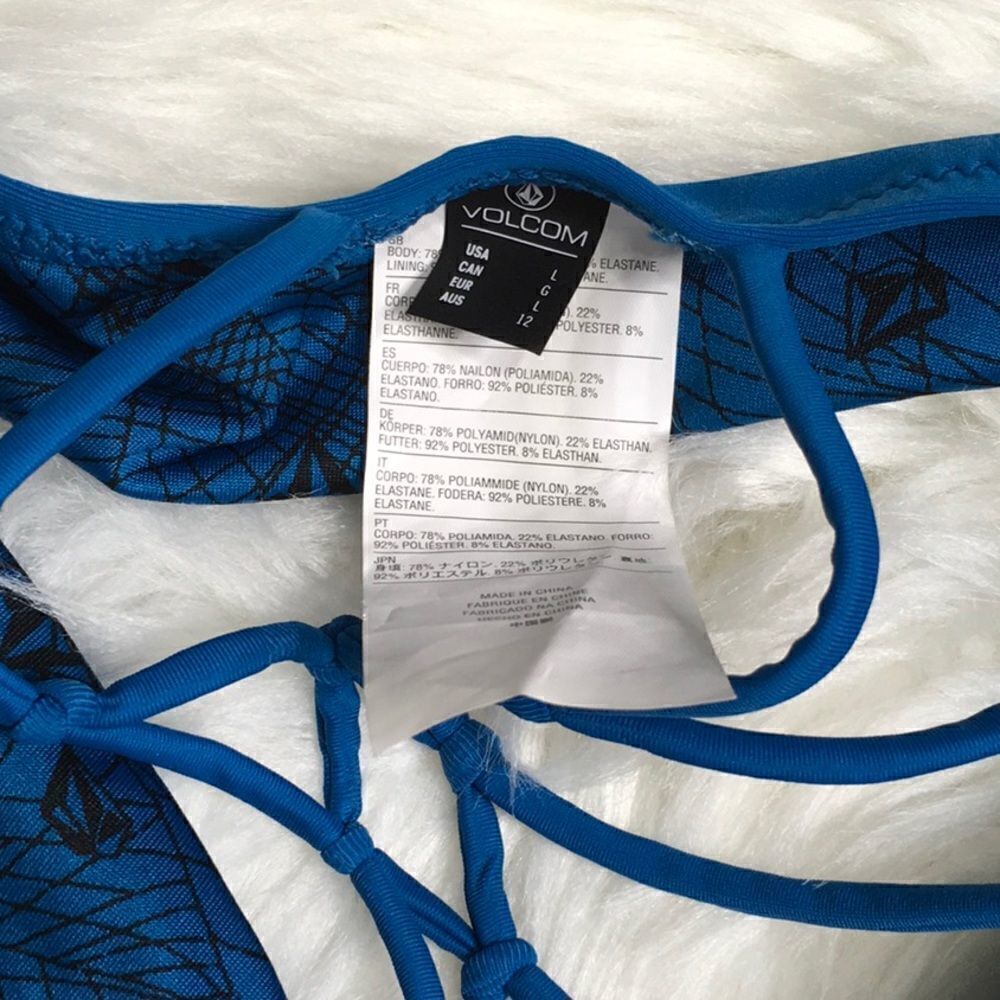 New. Volcom blue bikini top. Large - Picture 8 of 9